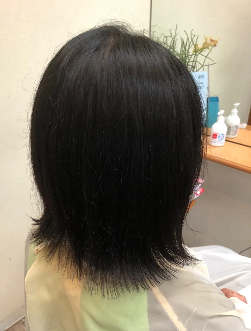【小松市の美容室】漢方カラーで髪の毛をいたわり艶のある美髪に！