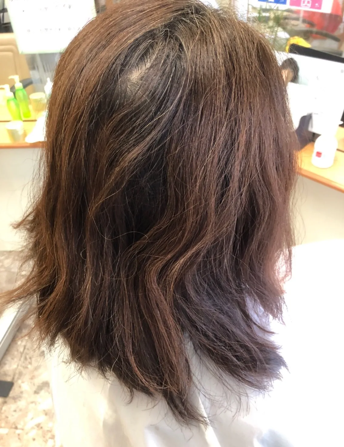【小松市の美容室】オイルストレートとヘアカラーでサラサラ美髪に！